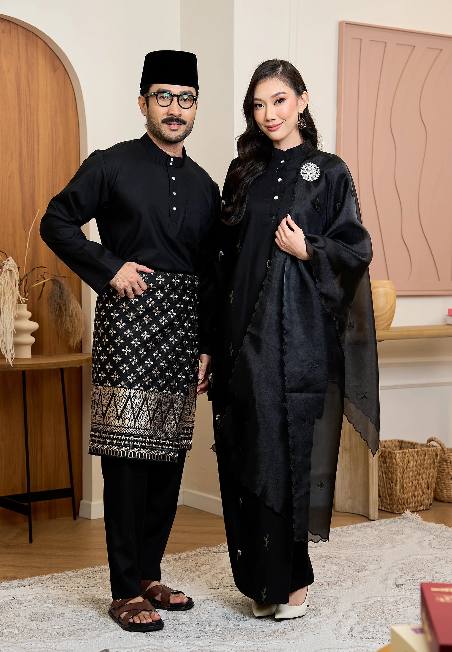 Anggun Kurung Klasik - Black (Women)