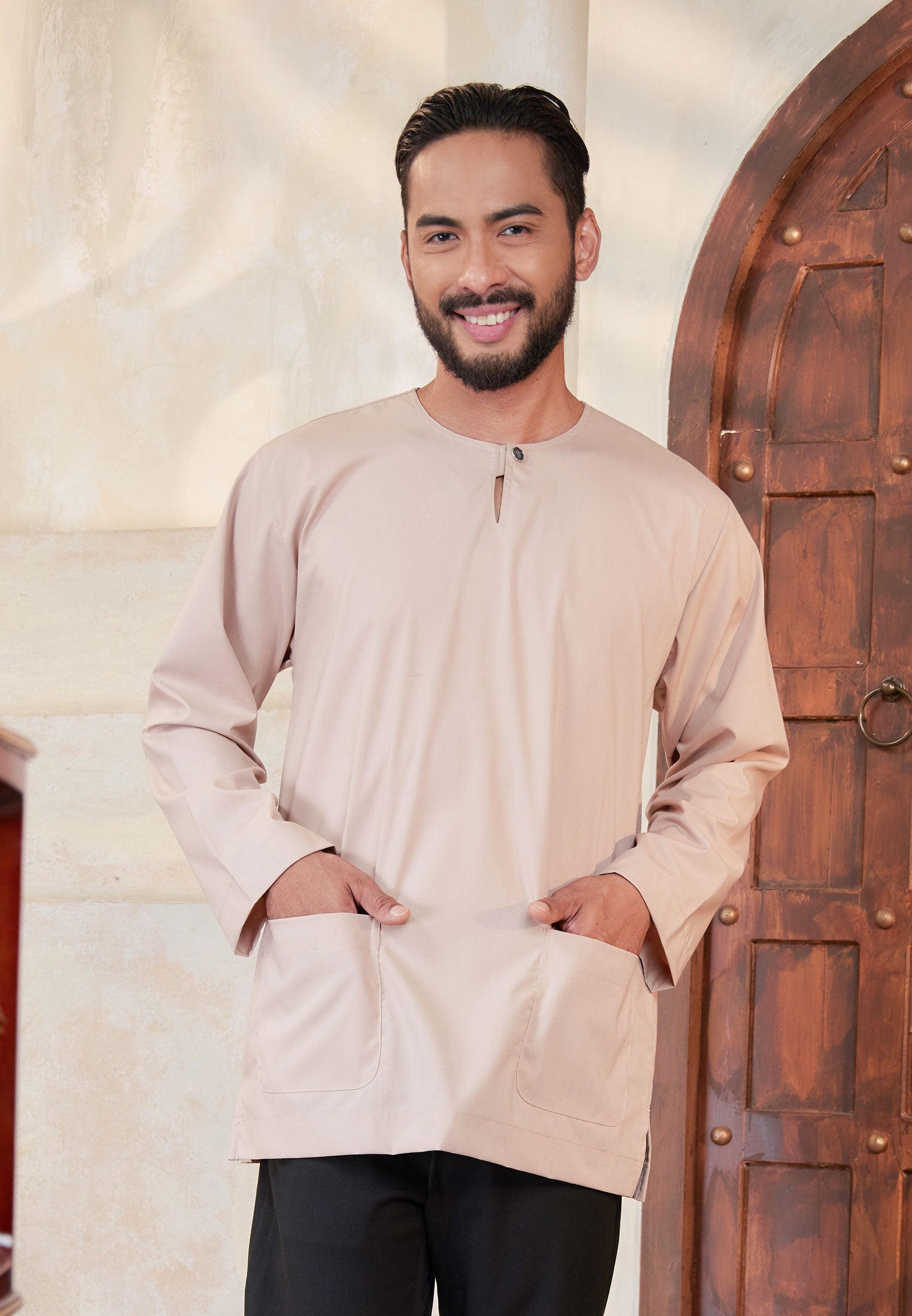 Baju raya 2026, kenduri dan umrah, kurta lelaki regular fit berwarna baby pink keluaran CGO Cotton Shah Alam dan Kuala Lumpur