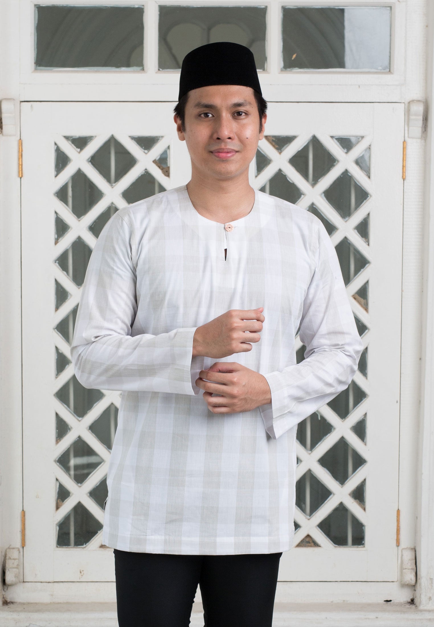 Kurta Khan Teluk Belanga