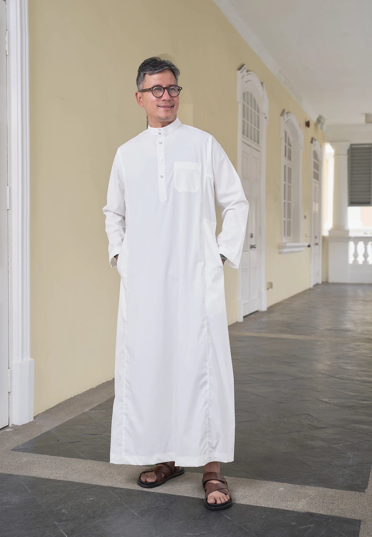 COOLism Jubah - White