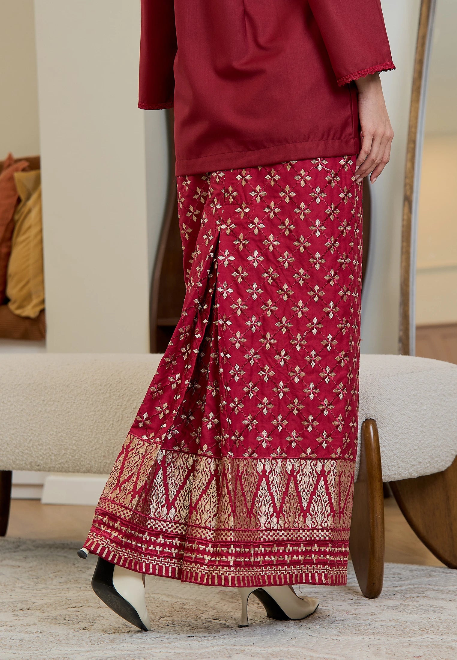 Ratu Kurung Songket